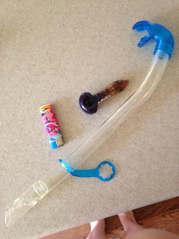 Pot_Probs's tweet image. HELP ME FIGURE OUT HOW TO SMOKE FROM THIS!!!!  #project