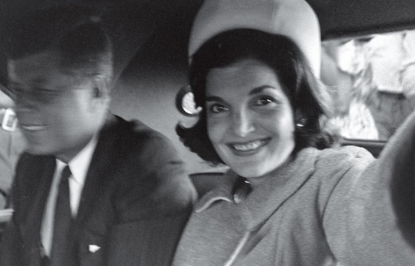 SoSelfies's tweet photo. Selfie of Jacqueline Kennedy and JFK! http://t.co/yuAAfzgQfr ! #Selfie #Selfies http://t.co/vwTHtNOGox