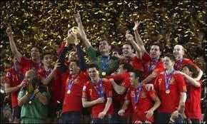 DeniiLoveYou's tweet photo. Vamoss La Roja !! TU si que puedes !! @LaRoja_FansClub  @lomejor @Ganaremos http://t.co/tTQhY7lH2c