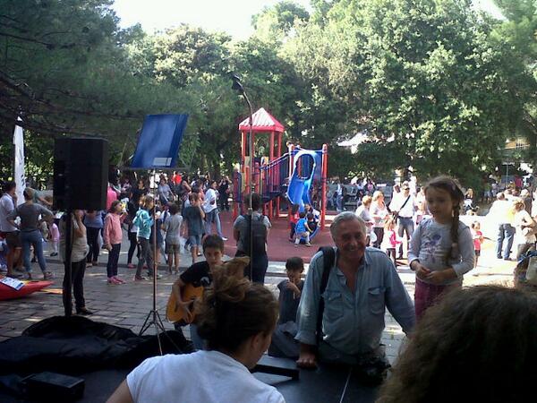 EducarewebGE's tweet photo. #Festosamente #Quinto @municipiolevante #Asl3 una bellissima festa e iniziativa grazie per l'invito! http://t.co/6ZsRPQDnSH