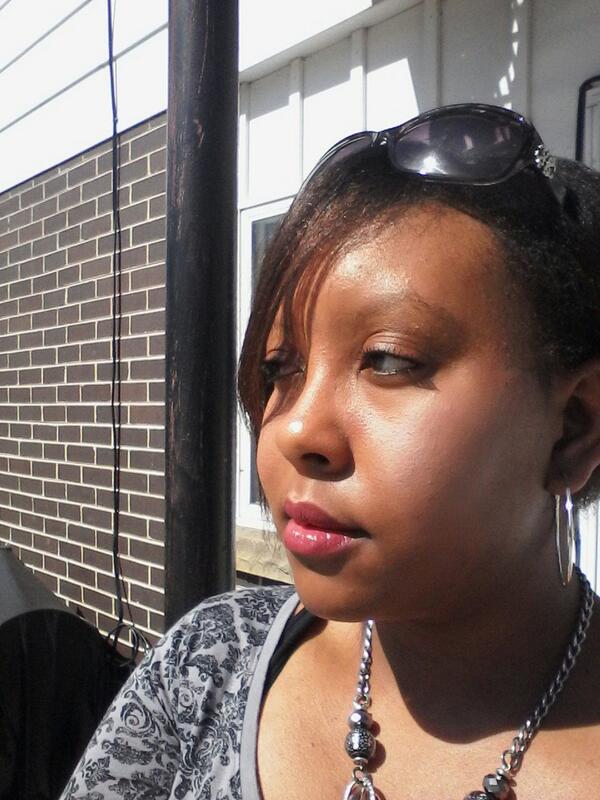 MsVioletDivine's tweet photo. Headed-to-work selfie #casualandsexy http://t.co/BeLQ7qT8Cu