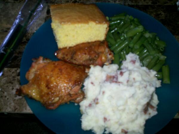 meezyceo74's tweet photo. Thats good eatting http://t.co/tdbNUxng9Y