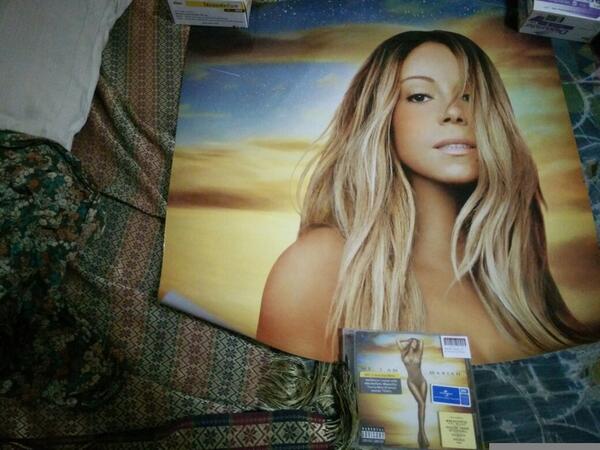 MCISMYIDOL's tweet image. #standardversion #MEIMMARIAH #Thailand with #poster @MariahCarey