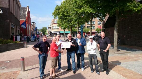 VBMAlpe's tweet photo. Fantastisch bedrag van @koopcentrum mogen ontvangen €1000, 00 http://t.co/UytxcmRfKr