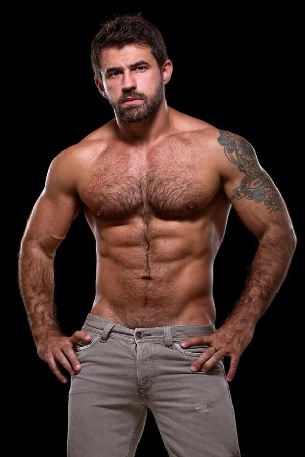 Monstrous10's tweet photo. For the men who like bears http://t.co/nrNmrjeEuc