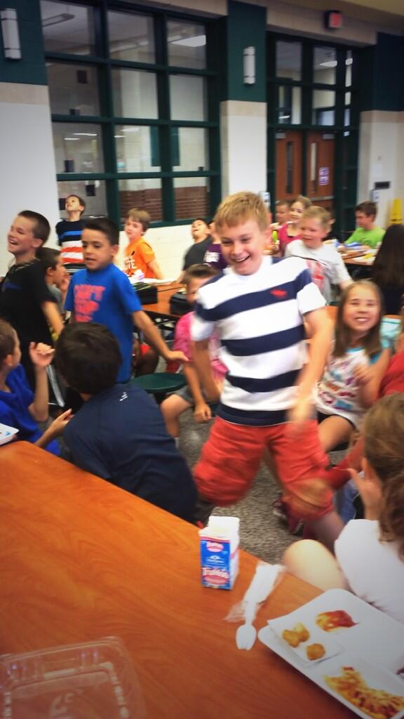 FierceFolsom's tweet image. Just a regular Friday lunch doing the Harlem Shake! #dancingfools #lastdayofschool