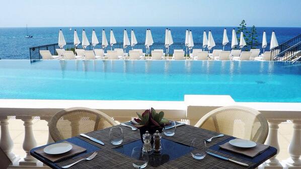 I am absolutely booking myself a holiday here #grandhotelducapferrat