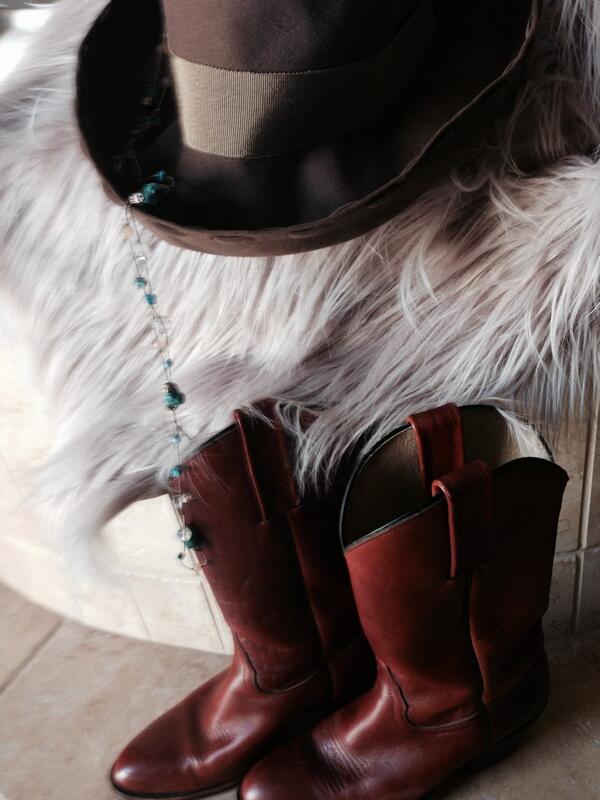 Mountain chic for #engage14  this will do!