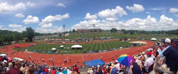 At Missouri state track meet! Great day for track and field! @MoMileSplit