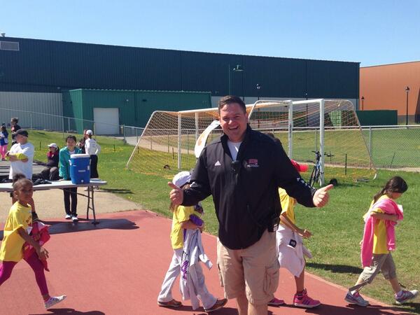 athleticsab's tweet photo. Congrats to @CoachingCentre @BrianKropman for making the 2014 edition of the Little Big Run so successful! @edmonton http://t.co/kmaqgMSusH