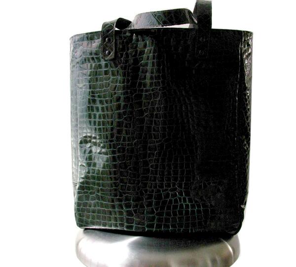 BeBraveMx's tweet photo. Avances Colección verano 2014, #Brave @BRAVEEP. Tote | 36 x 41 x 13 cm. | Piel + Forro de tela | Pieza única http://t.co/yKIe1vJg3v