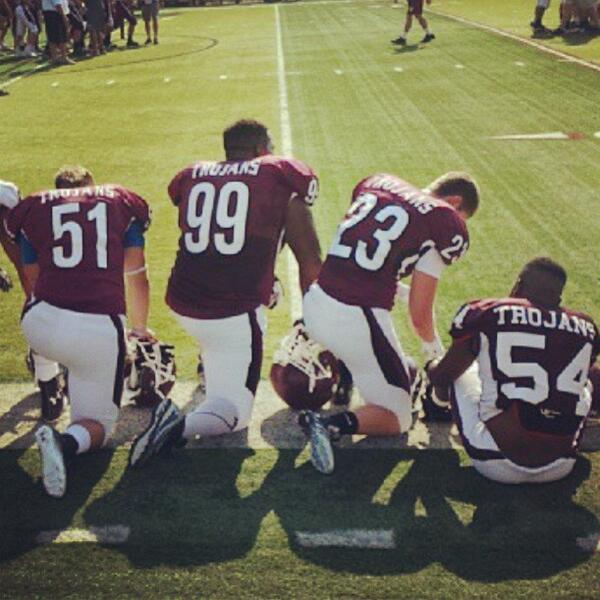 BigTex2014's tweet photo. “@JHSClassOf14: 2:30. Boom. It's over. Quote this with your favorite pics from the past years at Jenks.” DLine Fam http://t.co/lghKRCleGQ