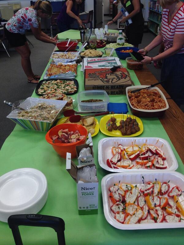 MsT_HGE's tweet photo. A big thank you to the parents for all the support you've give @MsPahl_HGE  and I this year. We feel very blessed ❤️👍 http://t.co/2g7LI8F4p4