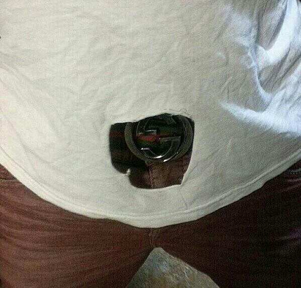 TroyTBS1's tweet photo. 😂😂 smh RT @EURO_JAMerican: “@miilkkk: Bruh lmao http://t.co/F9QOVpiFpd” "nigga I paid $349.99 plus tax &amp; shippin, u betta recognize"