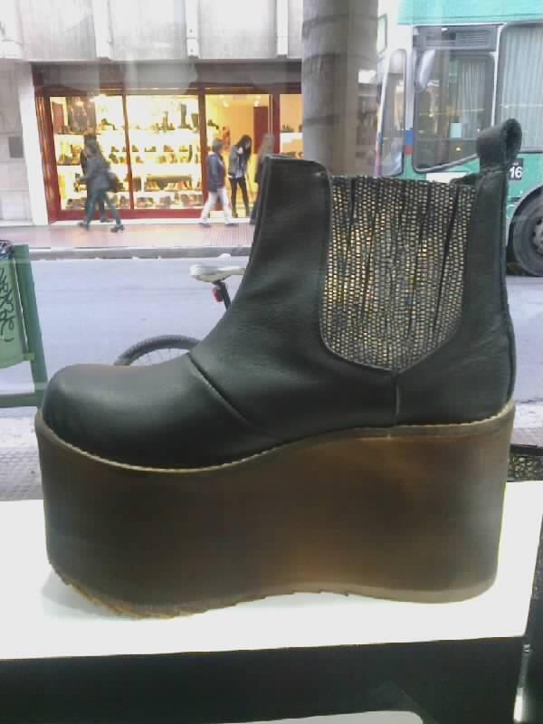 tikamoda's tweet photo. #moda #zapatos #karamelho http://t.co/Mm2ZTMwacH