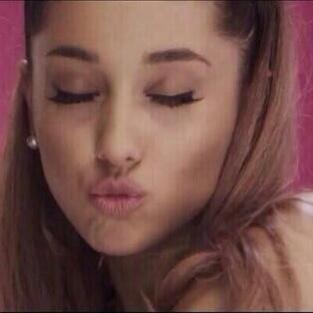 HAYDADEPRESSAO's tweet image. Eu mandando beijo pro seu recalque #problemvideotoday