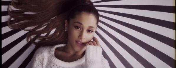 _ArianaTorGirl's tweet image. SHE'S SO PERFECT #WatchProblemVideoOnVEVO