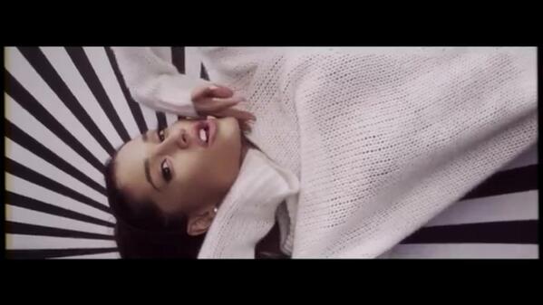 ElizaDallas's tweet image. I absolutely love this video omfg it's perfect👩💭👩👸 @ArianaGrande @IGGYAZALEA #problem #BuyProblemOniTunes #problemvid