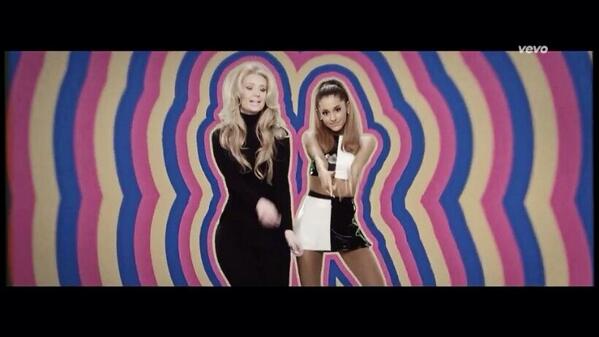xverifiedslutx's tweet image. ARIANA AND IGGY SLAY MY HEART! #ProblemVideoSlays