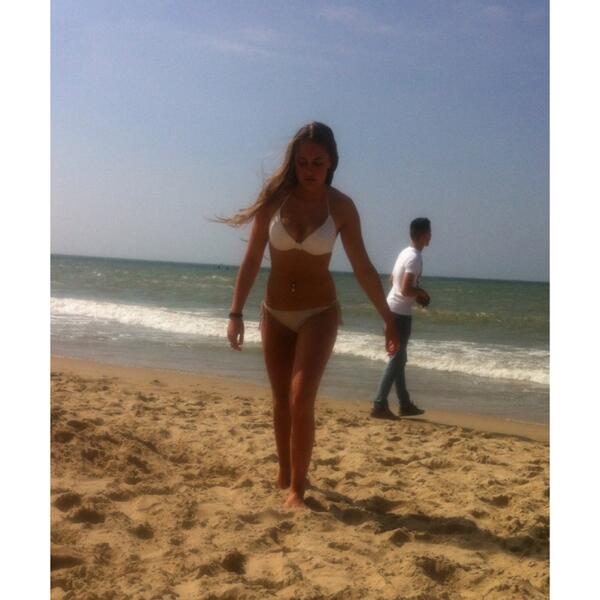loislemainx's tweet photo. beach today. http://t.co/C1bQOoycPC
