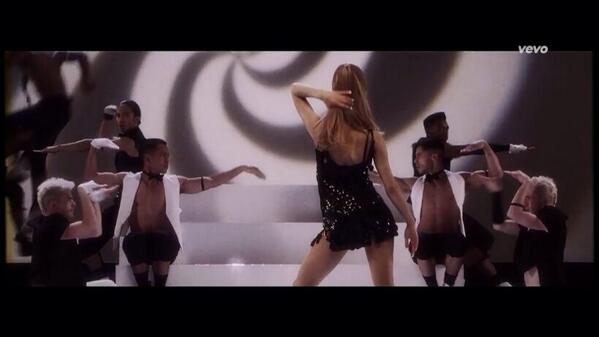 xverifiedslutx's tweet image. ARIANA'S SASS KILLS ME! #WatchProblemVideoOnVEVO