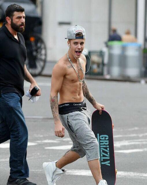 biebzdrugss's tweet image. #ProblemVideoOnVEVO got me like #WatchProblemVideoOnVEVO #WatchProblemOnVEVO #PROBLEMVIDEO @ArianaGrande &amp;lt;3