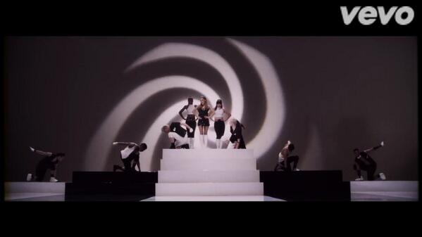 grandeshonesty's tweet image. OMG #WatchProblemOnVEVO #probemvideo