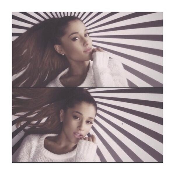wishfullyariana's tweet image. 📻💕💭 #WatchProblemOnVEVOTonight #problemvideotoday