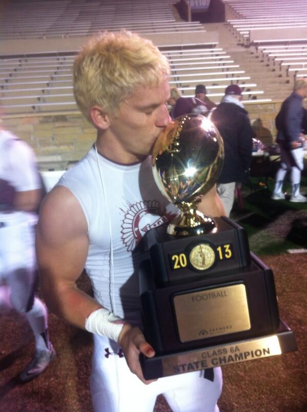 JacobBoepple37's tweet photo. “@JHSClassOf14: 2:30. Boom. It's over. Quote this with your favorite pics from the past years at Jenks.” http://t.co/Ce9Wh2XaAt