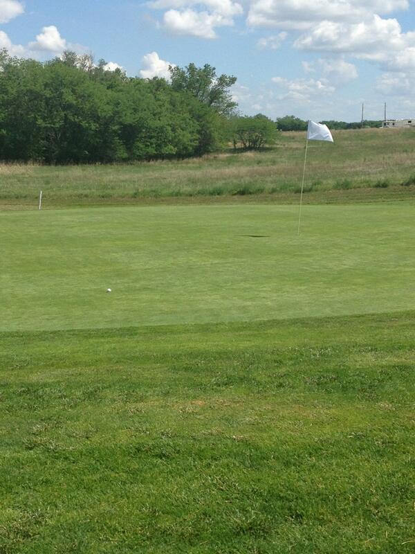 nursebabes's tweet photo. @Brackin32 sarlac hole birdie putt #nopressure http://t.co/aAj5NJlvaz