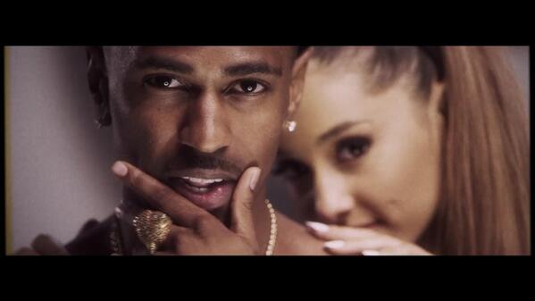 Vevo_DE's tweet photo. Looking good guys!!! @ArianaGrande @IGGYAZALEA @BigSean http://t.co/lTES3SLodq #WatchProblemOnVEVOTonight http://t.co/Mt9Ig0UoQ5