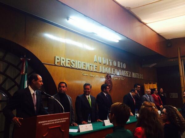 FapermexAC's tweet photo. Entrega de reconocimiento periodístico en el  Auditorio Presidente Adolfo López Mateos del Estado de México. http://t.co/m6sDKfYYi5