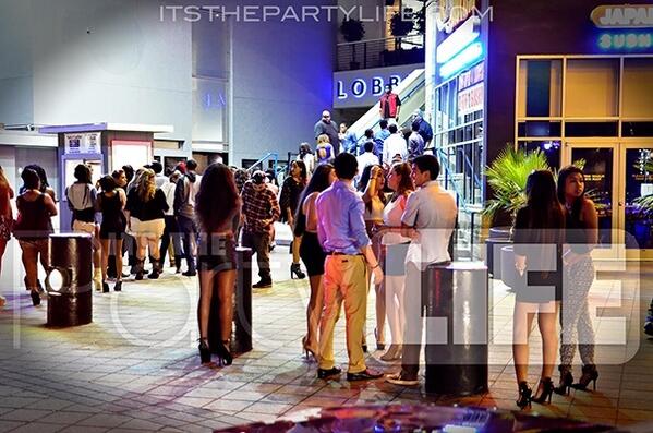 imitatedomo's tweet photo. 😵💀💀💀 that line no joke .. #BayouPlace Going down! | Hmu for the Guestlist free before 11 | 361.235.9789 | #101ent http://t.co/zxIkrWv17J
