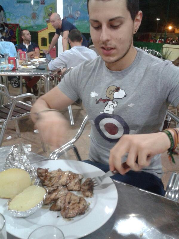 correamoya91's tweet photo. Como se cuida mi primo jajaja @franjogrr @sandralimones96 http://t.co/XIfrYclSn5