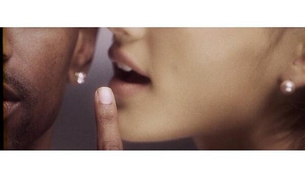 FeliConte1's tweet image. #ProblemVideoOnVevo @ArianaGrande