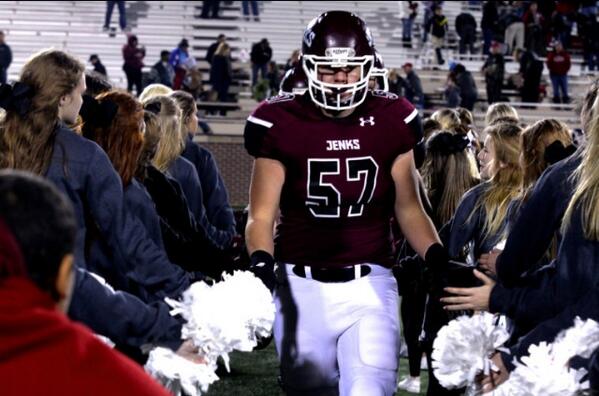 Hunter_Goins95's tweet photo. “@JHSClassOf14: 2:30. Boom. It's over. Quote this with your favorite pics from the past years at Jenks.” http://t.co/aiBG6KlZGw