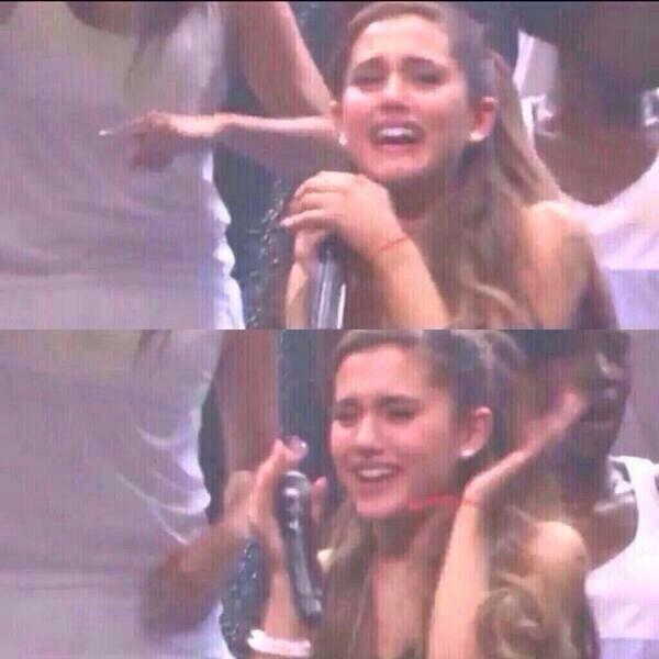 leftwcry's tweet image. Eu no momento #problemvideotoday