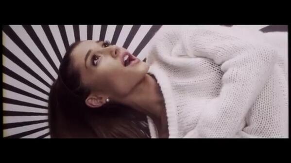 signedbutera's tweet image. QUEEN 👩💭📻 #ProblemMusicVideo #WatchProblemOnVEVO