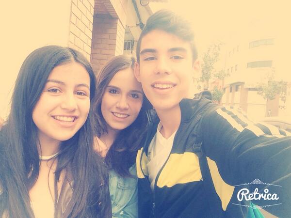 armandito_99's tweet photo. Yeah nenas @Candea2000 @moliner_aida http://t.co/PNSW4aExzd