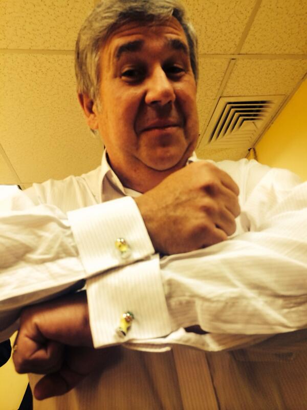 MenInBlazers's tweet photo. .@BobLeyESPN on the #CuffBus http://t.co/hR3vZZsUqr