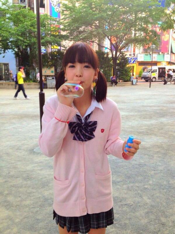 Nikoru__n's tweet photo. 今生まれたよ~っ

藤田にこるnr　うーん
元ニコラモデルだよって言えば分かるかな　？

にこる　ぴかちゅう好き　♩*。

「皆もにこるんわ‐るどにわ‐ぷする?｣

つって　☜

RT↔Follow http://t.co/3zqypOReY0