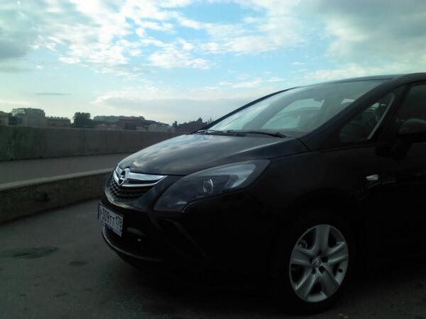 olga_rom's tweet photo. Новые права - новая машина. Виииу... http://t.co/DiXoBt2vA3