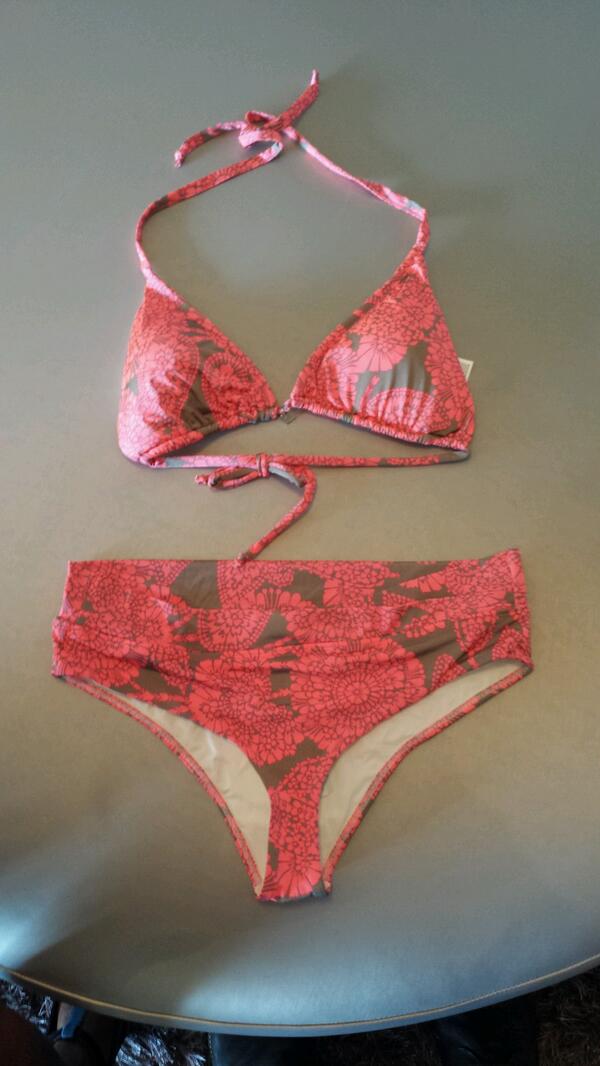 GLAM_LLC's tweet image. “@LeBustiereDC: Paisley bikini for your pool party.. #bikini http://t.co/QVMMp0jhtu” now we want to throw a pool party just to wear that!