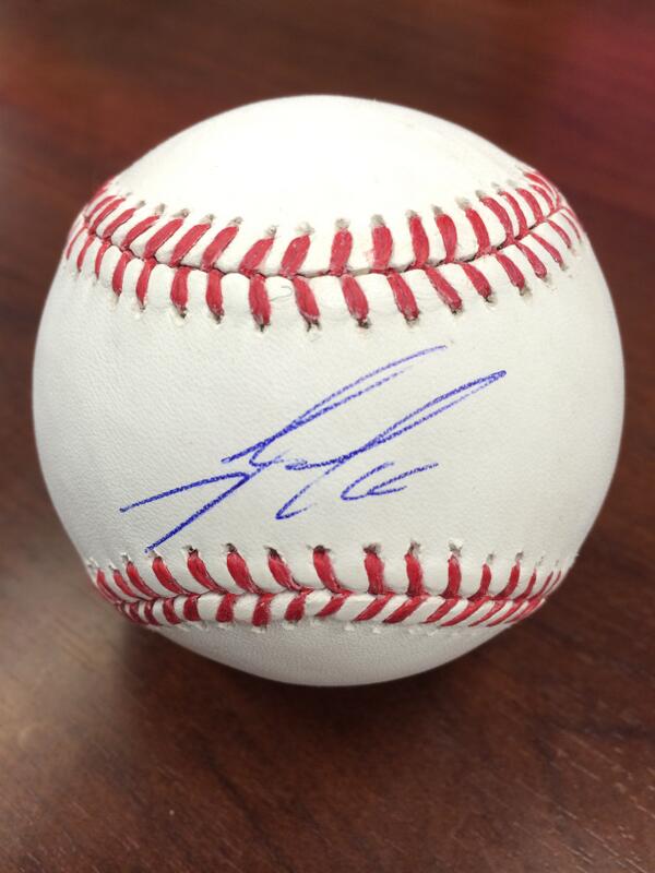 Those who retweet this tweet are entered to win a signed baseball from @josefernandez77! #Whiff