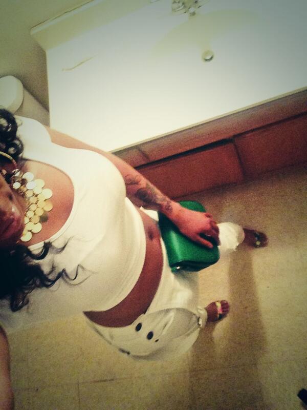 DeathAzzFRENCH's tweet photo. #GlizzyGlizzy😝 http://t.co/YznrczB5oF