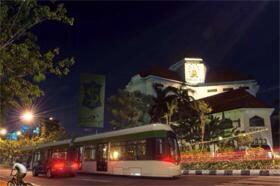 BoyoRail's tweet photo. HUT Surabaya ke-721, Monorail dan Tram jadi Solusi Kemacetan Surabaya http://t.co/iuawxaJuR9 http://t.co/lUz8RXi6N8