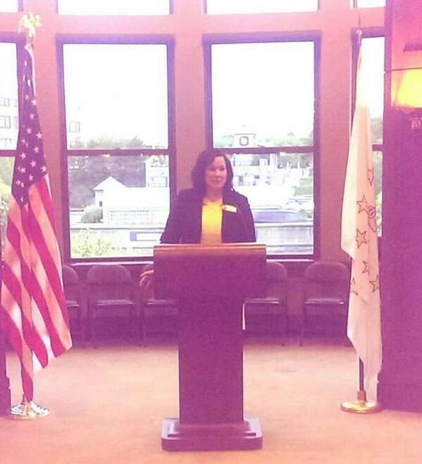 NWBRV's tweet photo. Thank you Senior VP of Consumer Finance Patricia Placencia @WebsterBank for speaking at the #BOOST100Women Kickoff! http://t.co/KWSgEqZv1L