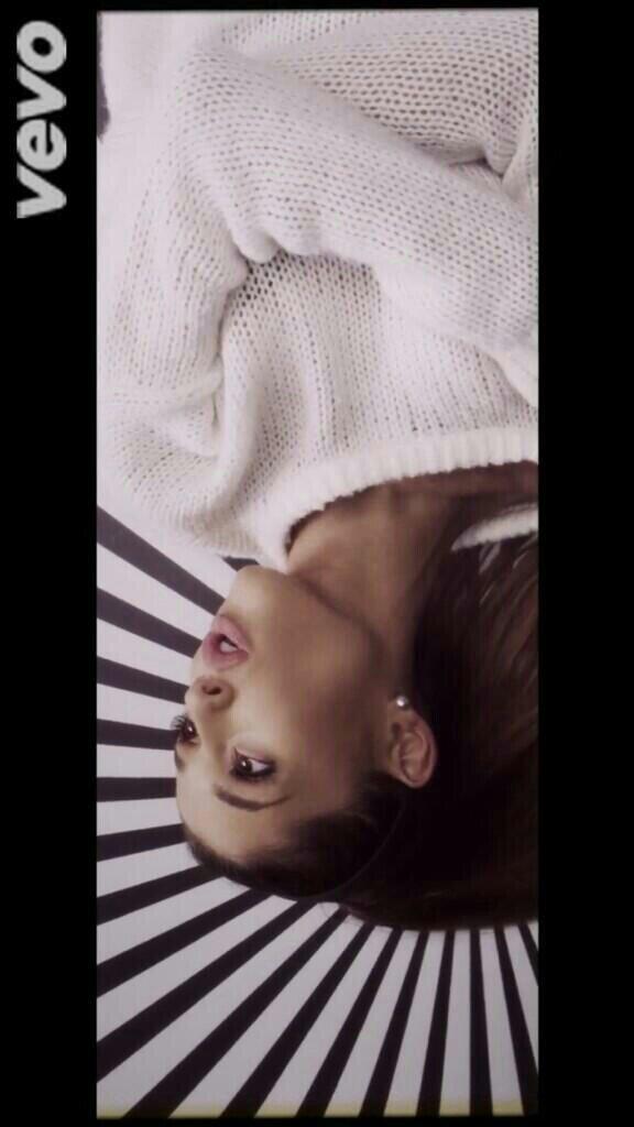 cytlox's tweet image. #problemvideotoday #WatchProblemOnVEVO