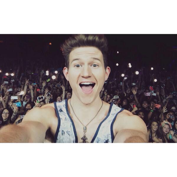 RickyPDillon's tweet photo. DALLAS!!!!!!!!!! http://t.co/mVgrQJNEzo .. http://t.co/NoWlmL6wbH