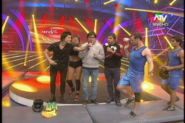 diarioojo's tweet photo. #MartinTerrone y #VincenzoGianneo se enfrentan en #Combate [VIDEO] http://t.co/4BqMcHhEbv @CombateNoticia http://t.co/Kc11uo1PQo